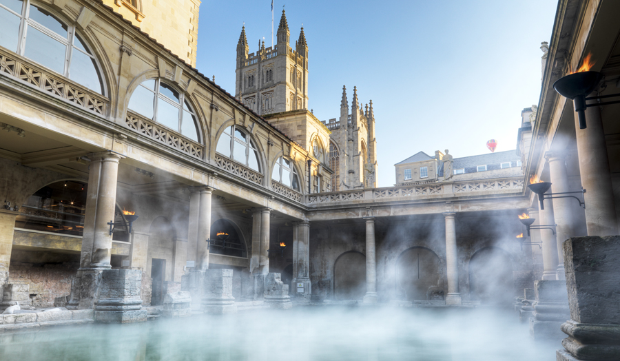 Roman baths and architectural buildings in Bath