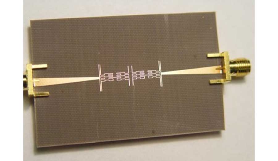 Image of a fractal based microstrip bandpass filter for wireless communication systems