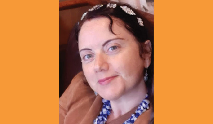 Profile photo of Antonella Petrocco on a grey background