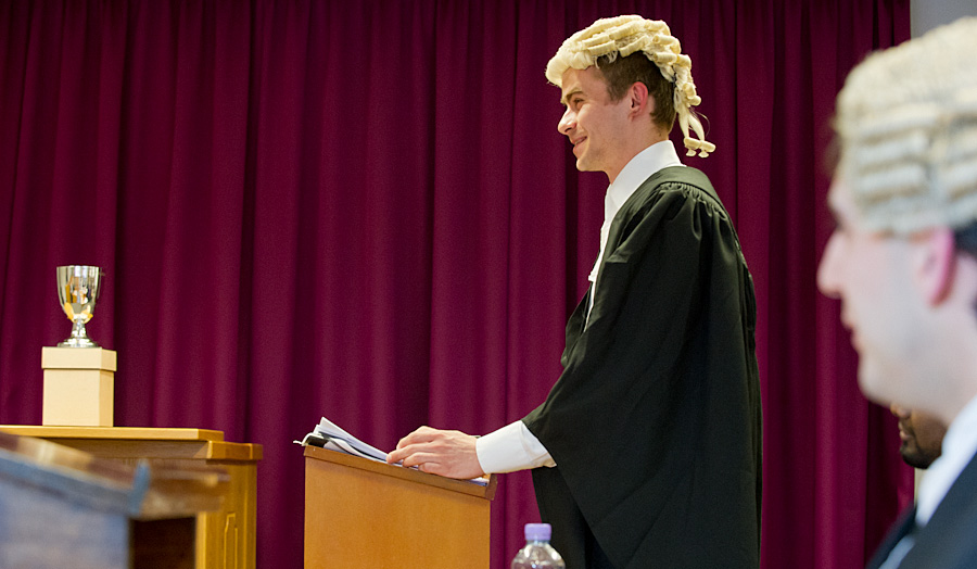 Students using London Met's mock courtroom 