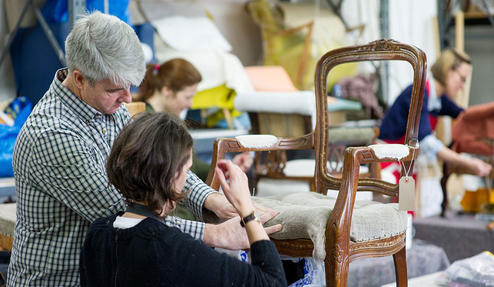 Matt Gates helping a student in a workshop