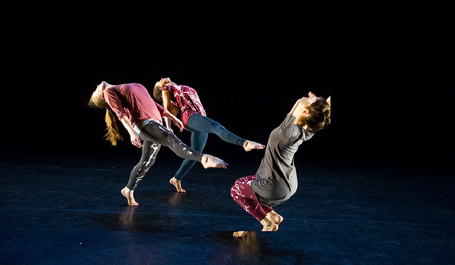 dance students perform