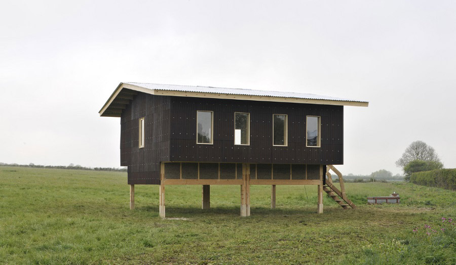 A flexible working or living space built in a farm 