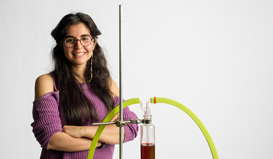 Photo of female student Maryam Saberi