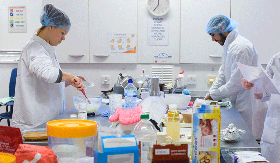 Students in the Dietetics Lab