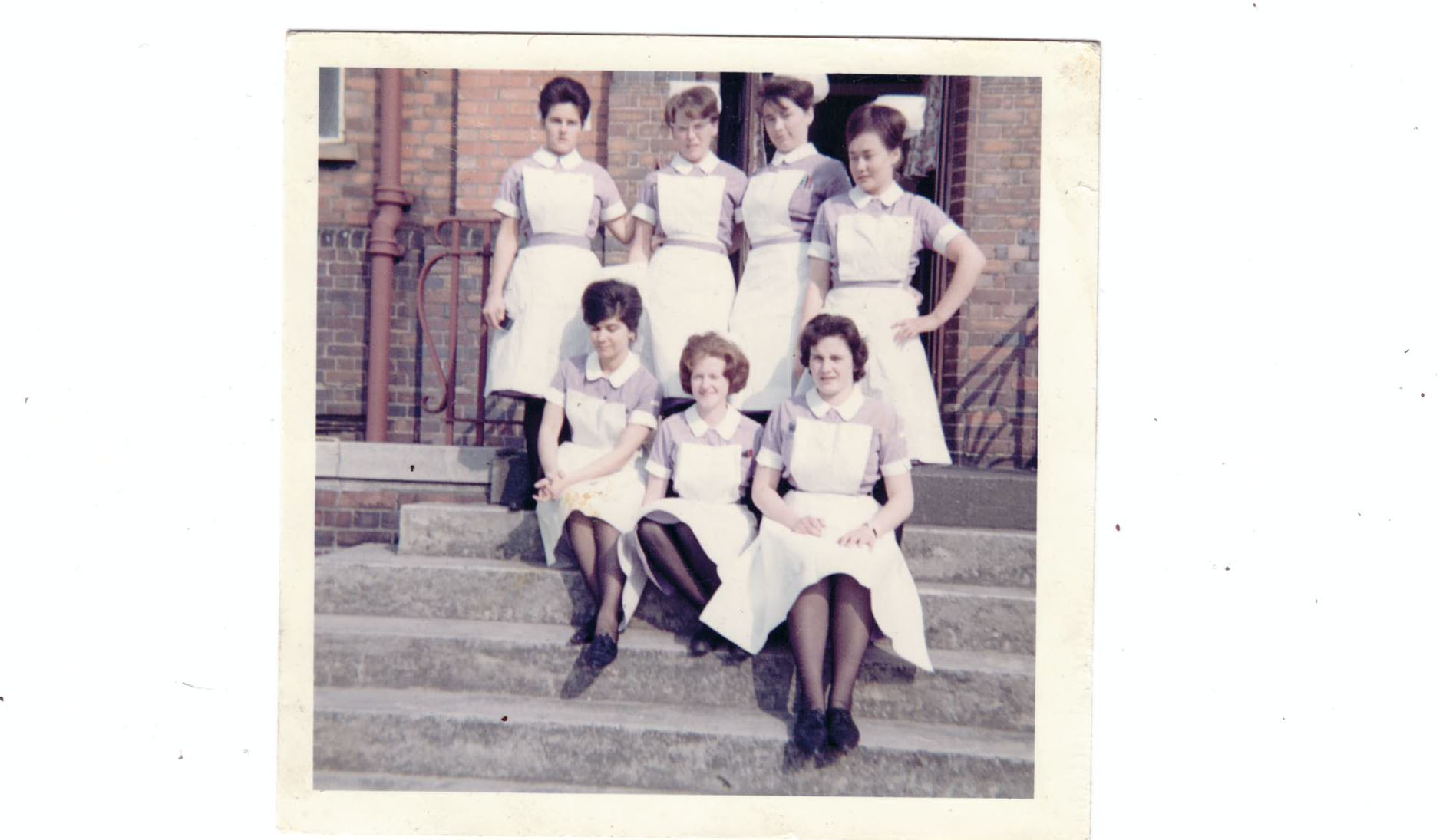 old fashioned photo of a group of nurses