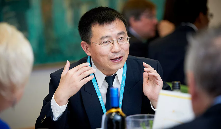 Professor Lijun Shang