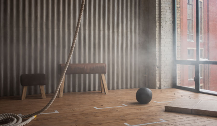 A room with accessories for exercise