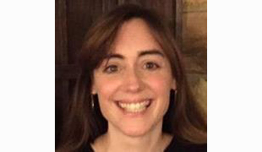 Headshot of Dr Caroline Oliver