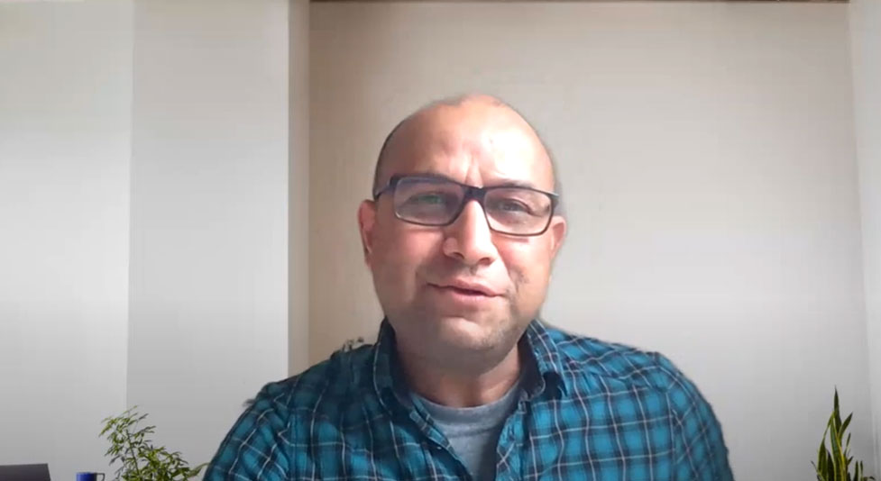 A presenter in an online seminar