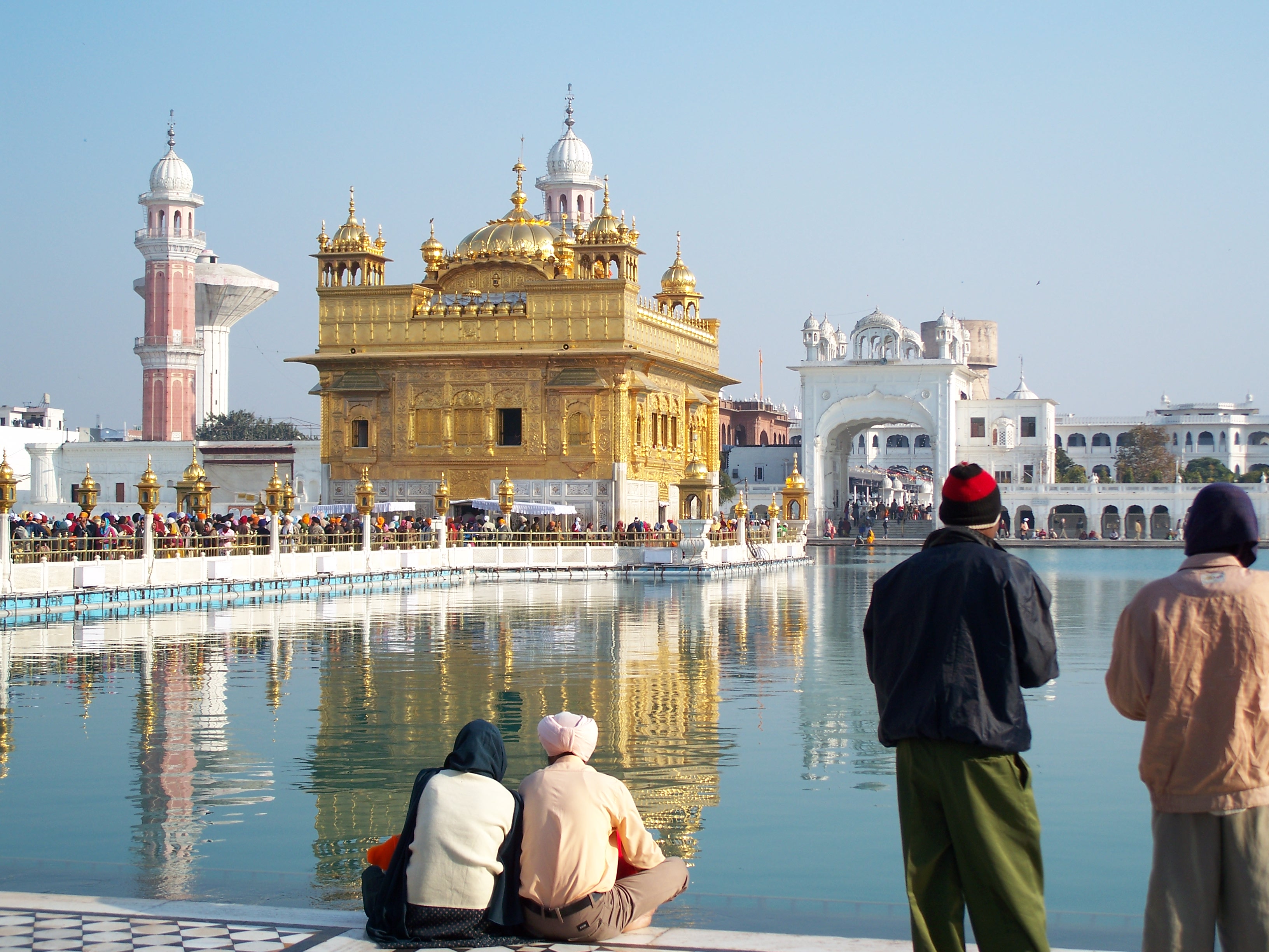 The facade of a Golden temple in Amritsar, image credit: Vrlobo 888 via Wikimedia Commons