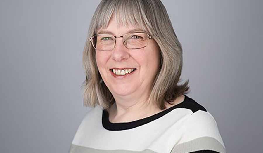 Photo of female graduate Cathy Skeggs